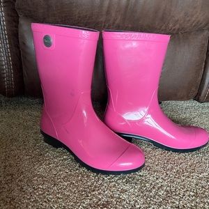 Ugg: Pink Rubber Boots